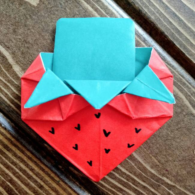 いちごの折り紙の簡単な作り方 幼稚園ぐらいの子供でも楽しめるよ