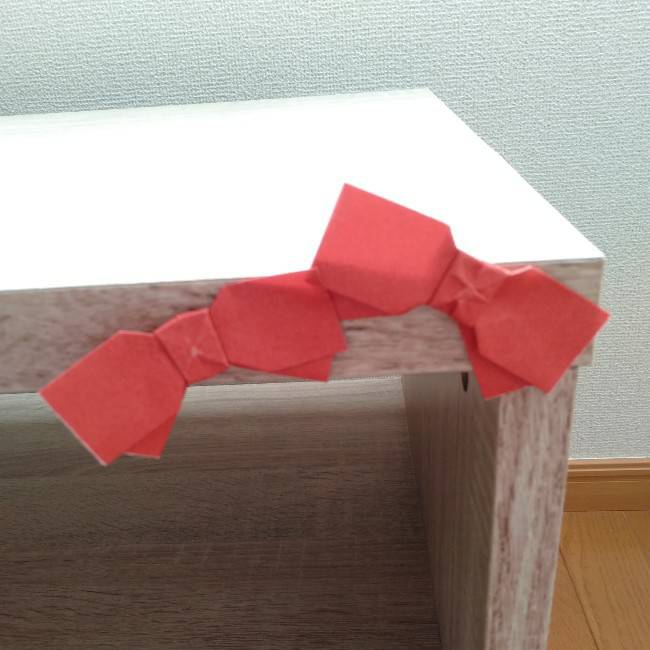 折り紙のリボンの折り方 簡単に折れてメッセージもかける