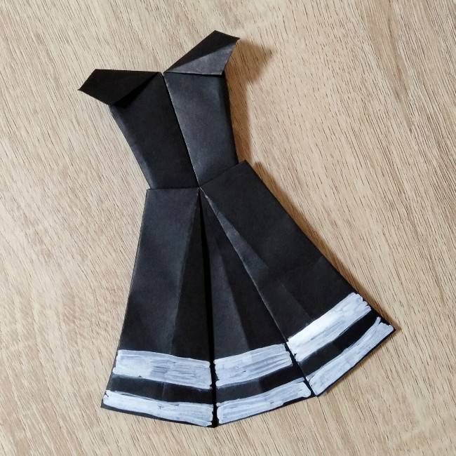 折り紙で素敵なドレスを折ってみよう